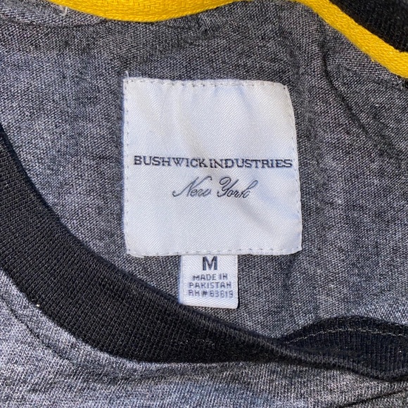 Stylish Patch Top - Picture 3 of 5